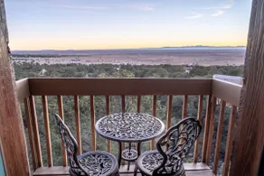 Beautiful Cabin in Woods with Breathtaking Views - Image 2