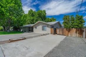 Bruneau Bungalow Side A - Image 5