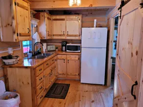 River Cabin Retreat - Image 5
