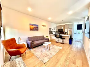 Modern townhouse with rooftop. 7 miles to downtown - Image 2