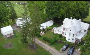 Incredible Private Floor Near VT•RU•81 Sleeps 6 - Image 5
