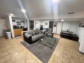 Cozy two bedroom w/pool pet friendly apt - Image 2