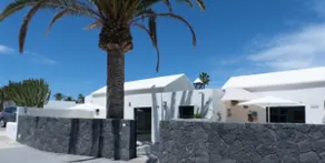 Luxury house in Costa Teguise, waterfront - Image 3