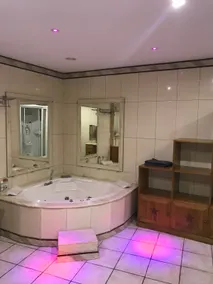 Convent Apartment - Image 4