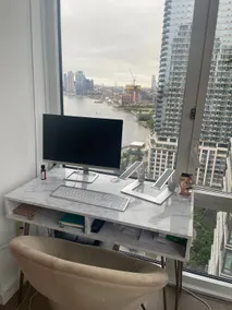 1 Bedroom Luxury Waterfront Williamsburg Apt - Image 5