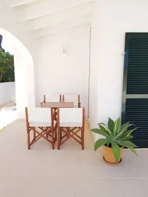 Villa with a private pool a few meters from the sea. - Image 3
