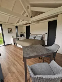 Air-conditioned Lodge 1, private Nordic bath - Image 3