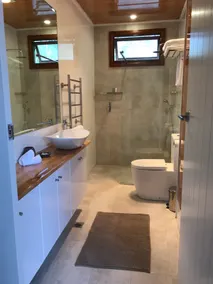 The Den | Private Byron studio|walk to beaches - Image 3