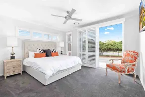 Luxury Family Retreat on the Esplanade - Image 4