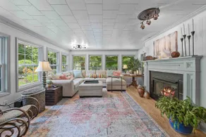 Crimson Cottage, Historic Chimney Rock Gem! - Image 4