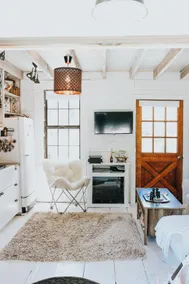 Cozy, chic and fun Ferndale barndominium - Image 3