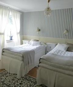Luxury living and secluded nature experience - Image 3