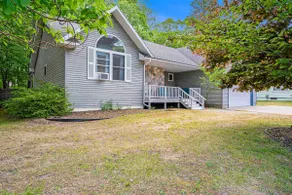 Stunning 5 Bedroom home blocks from Lake Michigan! - Image 3