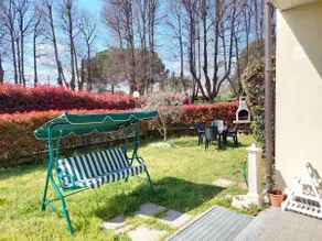 Jacuzzi and garden – near Lake Maggiore and Milan - Image 2