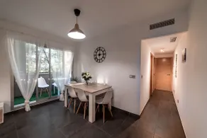 Apartment with parking, 15 minutes to the center - Image 3