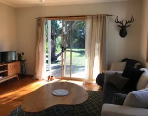 “Sannyside” Stunning Coastal Retreat - Image 3