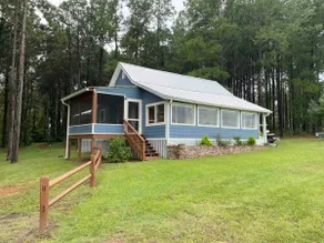 Juju’s Pond House on Smith Pond - Image 3