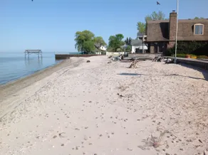 Beach Brick House; Beachfront Lake Ontario Resort - Image 5
