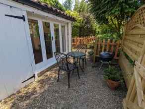 The Old Cart Shed - Image 4