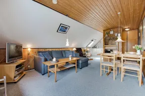 Cozy apartment with large balcony (East-facing) - Image 3