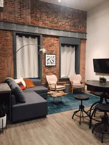 Loft in the HEART of Downtown! WALK Everywhere!102 - Image 2