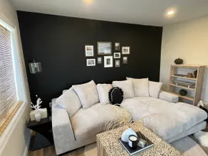 The Bayfront- Stylish Cottage w Waterfront Access - Image 2