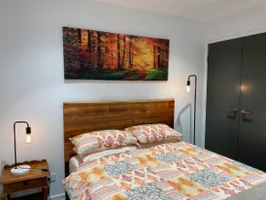 Private Executive Sanctuary in Parliament District - Image 3