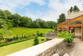 Hollyhock House Sleeps 10, Idyllic Cotswold property. Arctic Cabin & playground. - Image 4