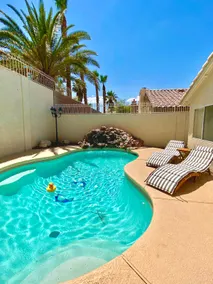 PRiVATE PoOL+10min to Strip, Airport & Stadiums - Image 3