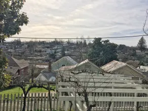 Historic Home w Hot Tub, walk to town, EV Charger - Image 5