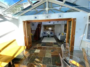 Beautiful Contemporary Beach Living - Image 2