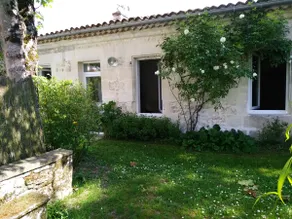 Charming little house near Angoulême - Image 3