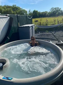 Countryside Dog-Friendly Cabin Hot Tub EV Charger - Image 3