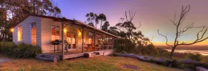 Island View Spa Cottage - Image 2
