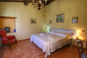 Escape to Vineyards, Elba - Image 2