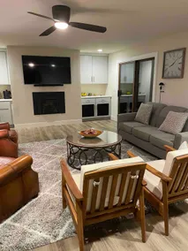Spacious Lakefront 3Br 3Ba Home - Image 3