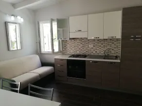 Independent apartment with private garden - Image 5