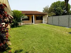 House with Air-conditioning, Wi-Fi, and a Barbecue near the center! - Image 3