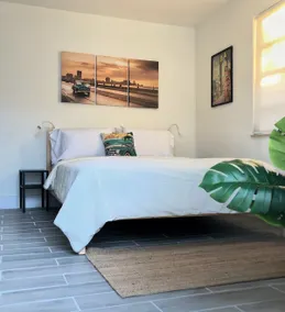 Havana Nights Guesthouse•Private Stay+Free Parking - Image 2