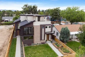 Designer 4BR 4BA Chef Kitchen Rooftop City Views - Image 5
