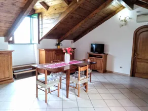 La Mansarda Apartment 800 meters from Ravello - Image 4