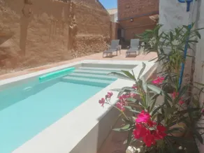 Country house with a swimming pool and private barbecue - Image 5