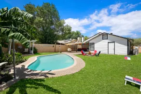 Backyard Oasis w Pool. Near Seaworld - Image 3