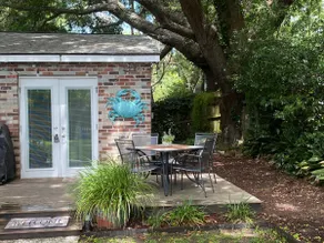 Bungalow Under The Oaks - Image 5