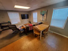 3 bedroom apartment in hip northeast Minneapolis! - Image 5