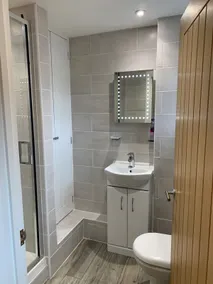 Luxury apartment opposite Racecourse - Image 2