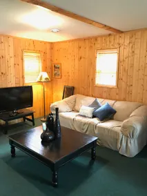 Hank's Garden Lake Resort - Image 3