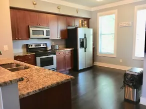 Townhome close to all downtown attractions! - Image 4