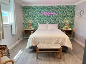 The Pineapple Bungalow: A Space Coast Getaway! - Image 3