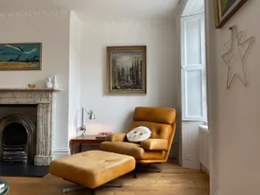 Stunning Georgian Flat in The Heart of Midhurst Old Town - Image 5